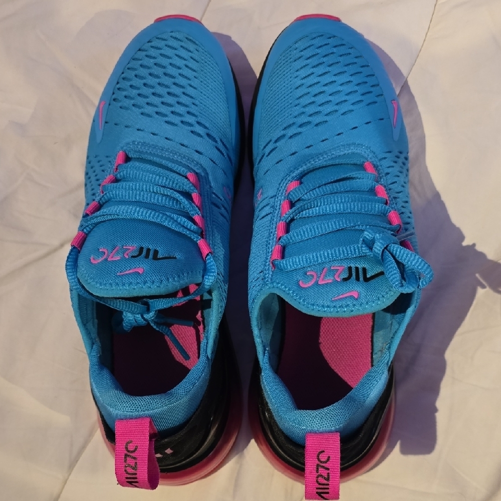 Nike AIRmax "South Beach" Blue and Pink Athletic Sneakers